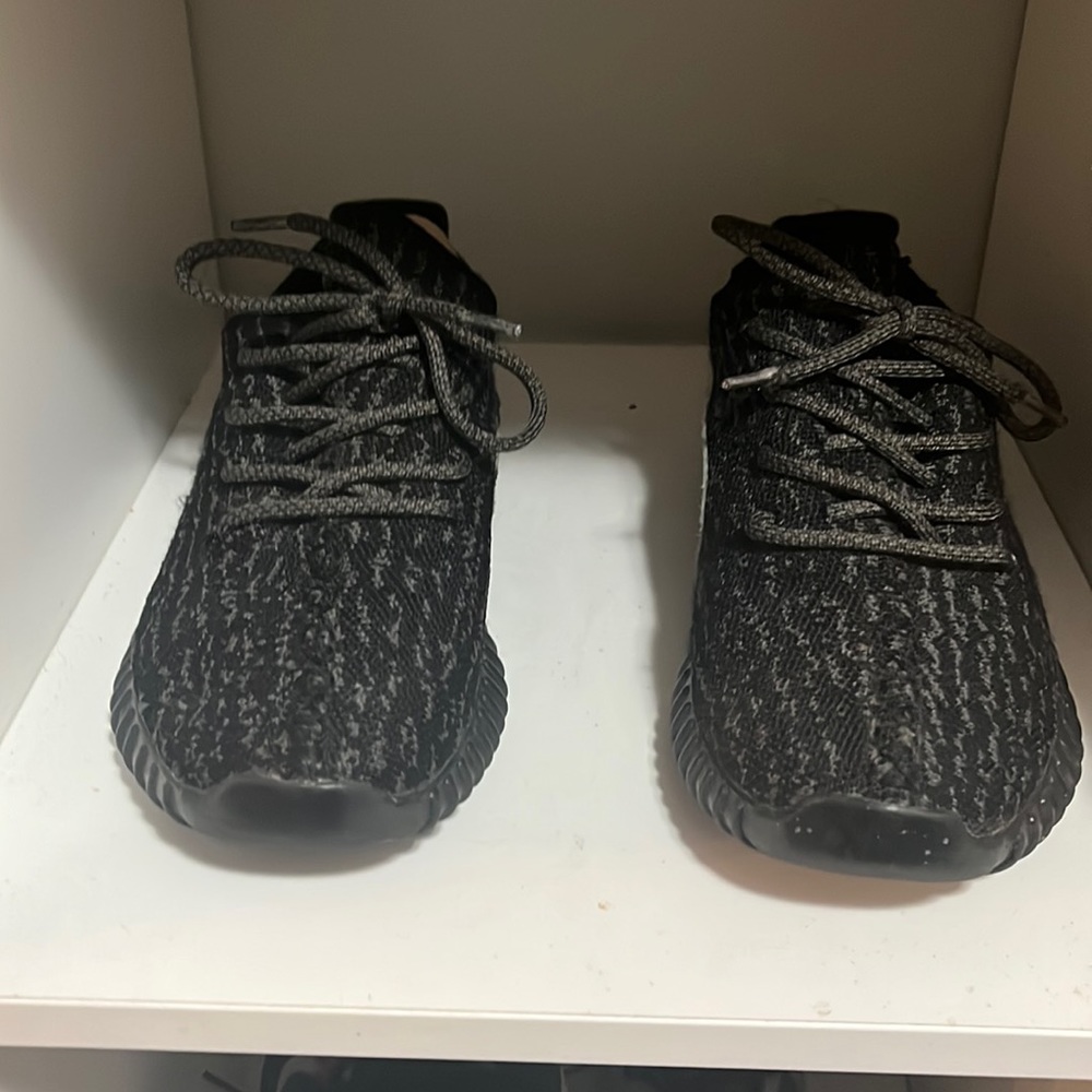 Yeezy Pirate Black